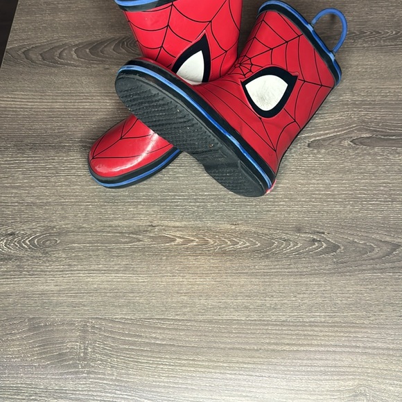 Boy Spider-Man rainboots - Picture 3 of 3